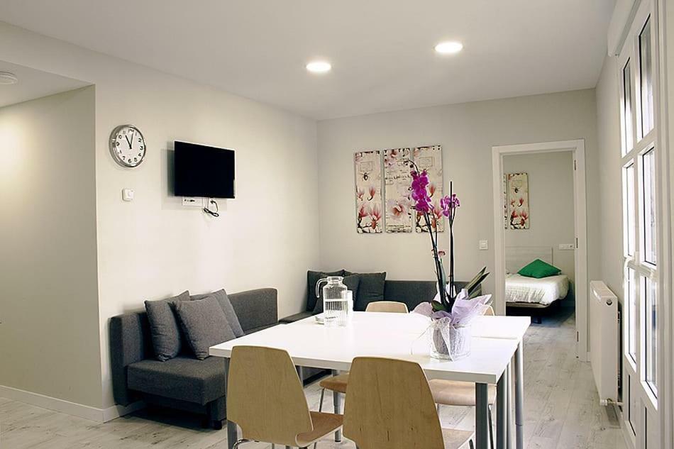 Apartamentos Logrono Centro מראה חיצוני תמונה